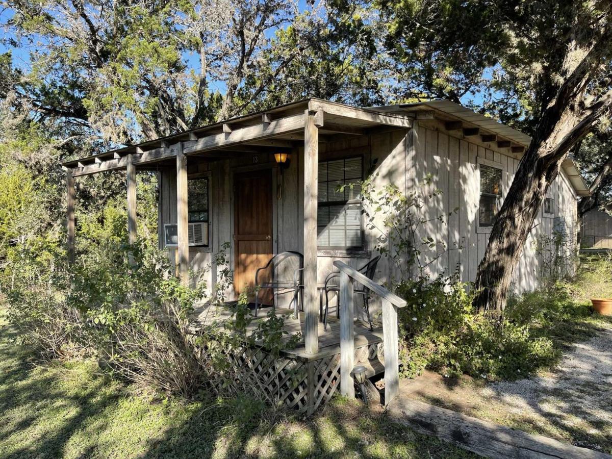 West 1077 Guest Ranch - Retreat Bed and Breakfast Tarpley Exteriör bild