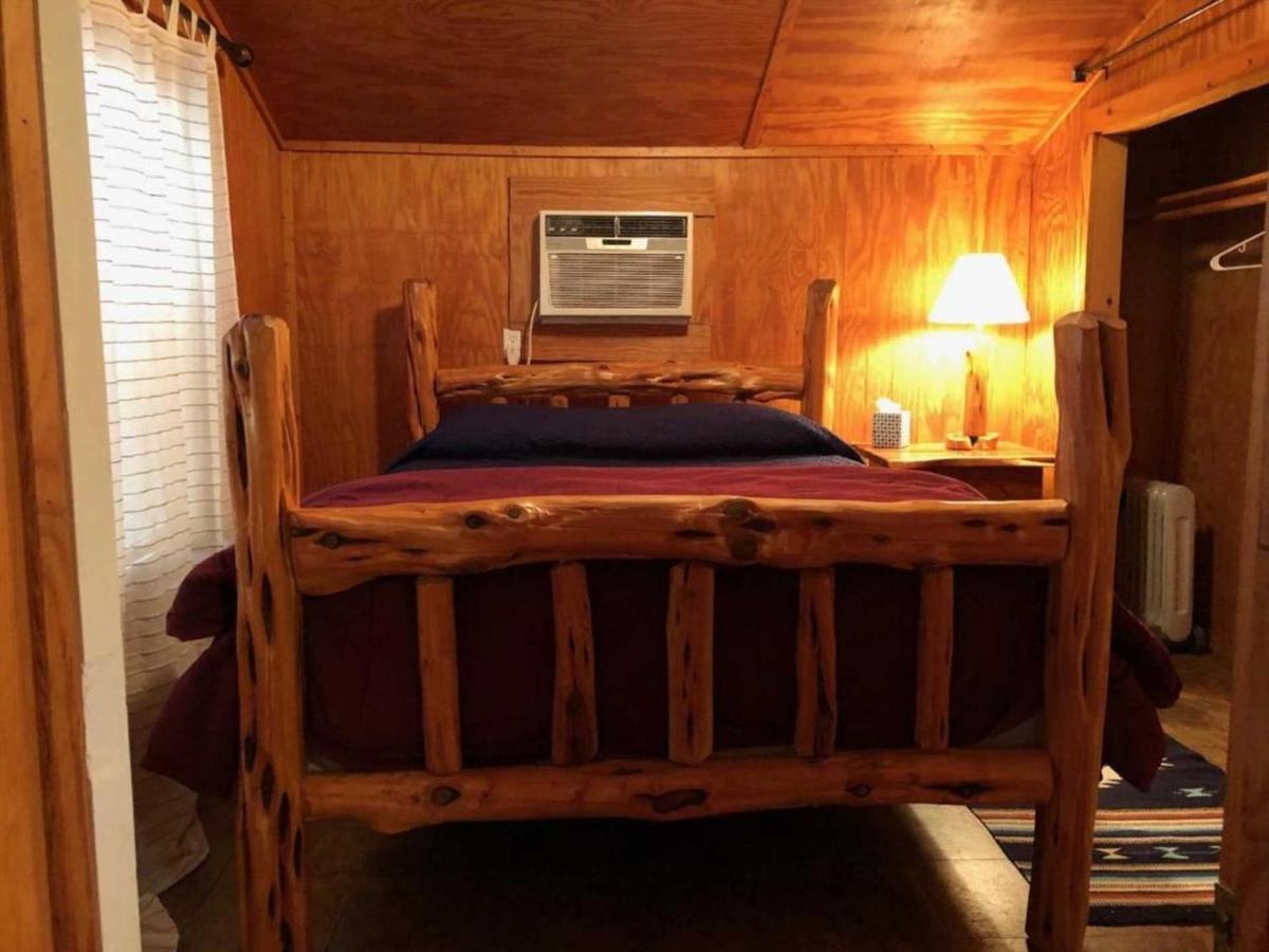 West 1077 Guest Ranch - Retreat Bed and Breakfast Tarpley Exteriör bild