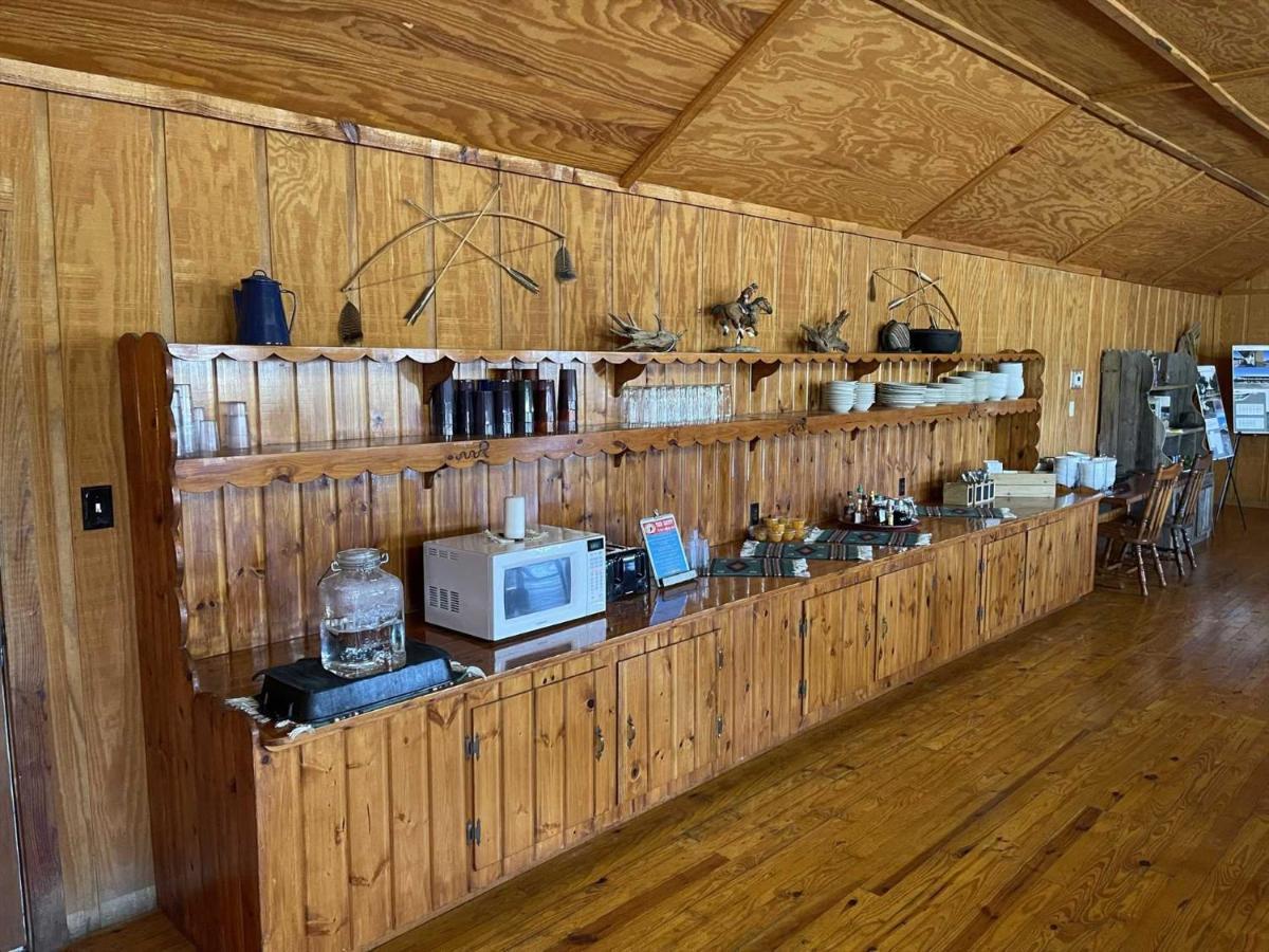 West 1077 Guest Ranch - Retreat Bed and Breakfast Tarpley Exteriör bild